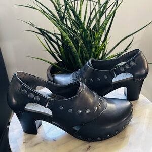 Dansko Ryder Studded Heeled Clogs EUC